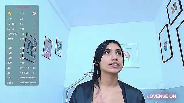 Snapshot of littlee_emilyy_ chatting on 12-05-24, 10:12 littlee emilyy online show from 12-05-24, 10:12