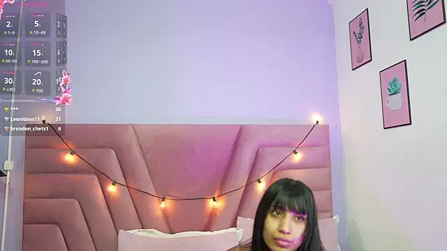 littlee emilyy  online show from 07-12-26, 07:49
