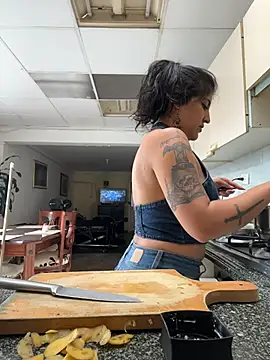 azahar  ziiz online show from 02-11-26, 04:12