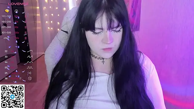 SelenaCute online show from 03-04-26, 11:16