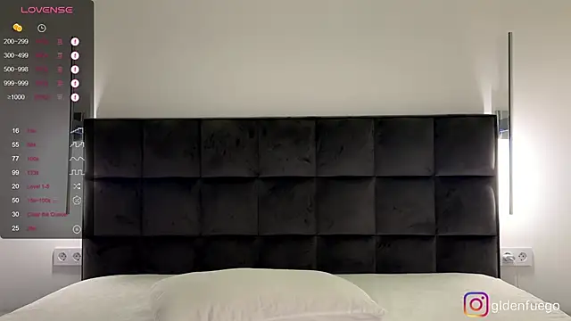 NotElis online show from 10-19-25, 02:07