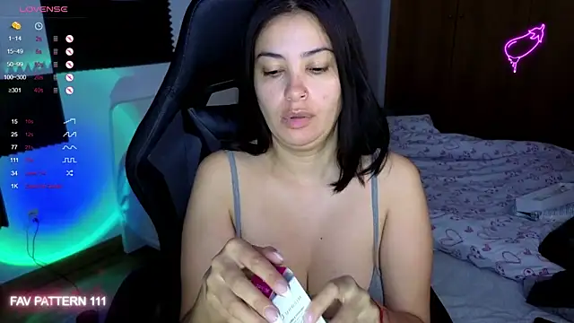 AnnaQueen online show from 05-08-26, 02:17