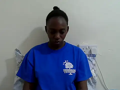 Snapshot of lizbela1 chatting on 10-16-25, 10:27 lizbela1 online show from 10-16-25, 10:27