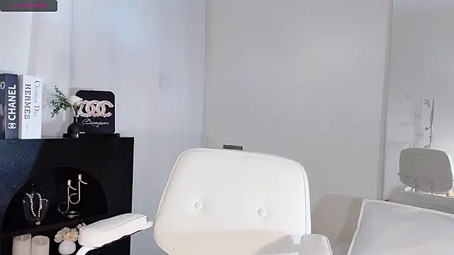 lvy-w online show from 10-10-25, 01:21