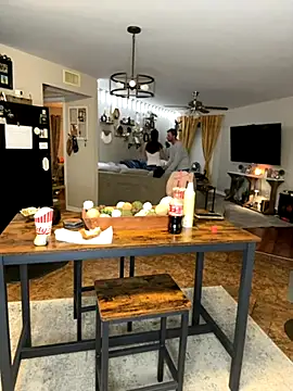 Snapshot of MnM4ever chatting on 11-15-25, 04:32 MnM4ever online show from 11-15-25, 04:32