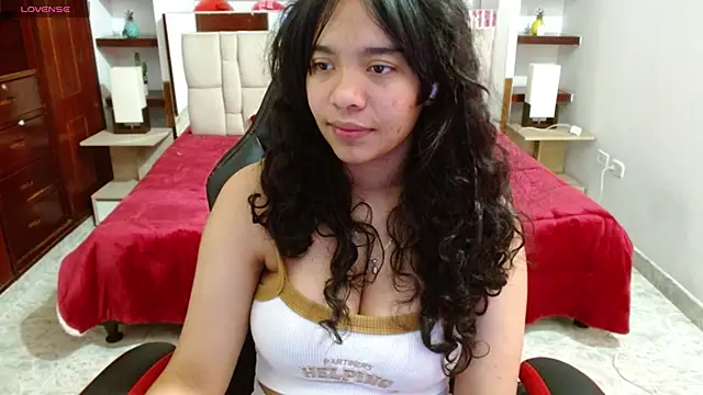 laureentt  online show from 02-28-25, 03:26