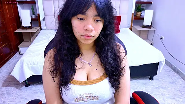 laureentt  online show from 09-11-25, 03:17