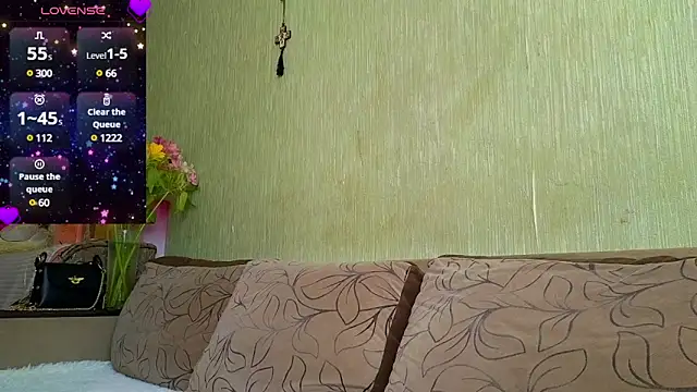 Snapshot of Miss_Flexi_fit chatting on 01-16-25, 11:15 Miss Flexi fit online show from 01-16-25, 11:15