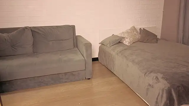 Snapshot of Ashley-Urban chatting on 11-10-25, 05:01 Ashley-Urban online show from 11-10-25, 05:01