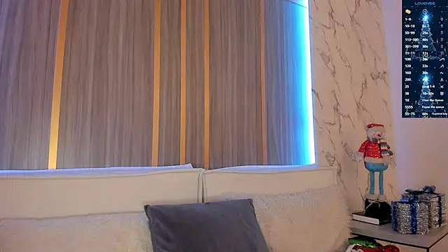 IsabellaAllen online show from 12-25-24, 09:22