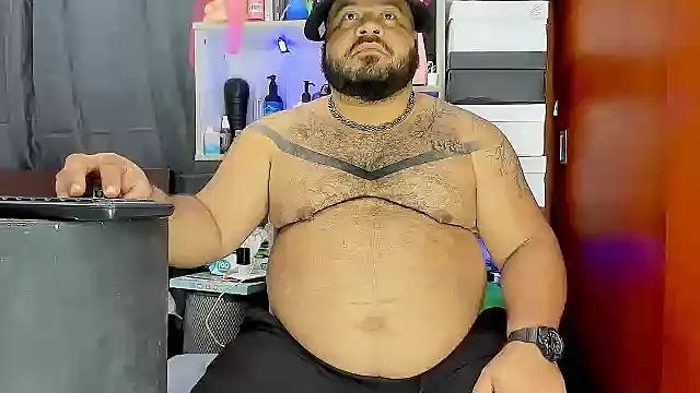 Latino bigcock online show from 03-06-25, 01:37