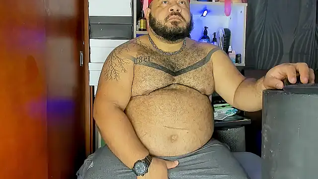 Latino bigcock online show from 03-11-25, 02:21