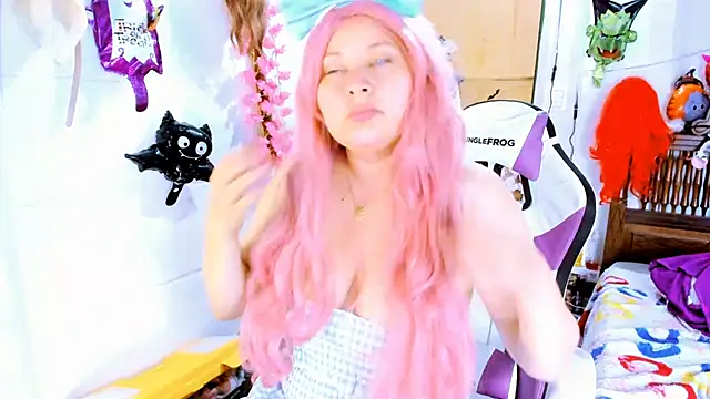 SofiaOlivares online show from 10-13-25, 12:54