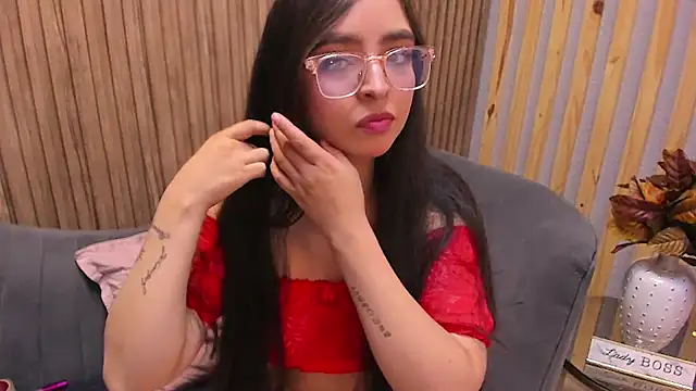 Eva Macalliter online show from 02-14-25, 03:11