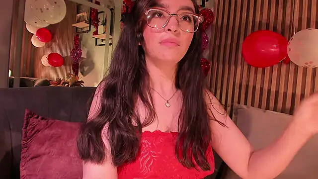 Snapshot of Eva_Macalliter chatting on 02-15-26, 07:51 Eva Macalliter online show from 02-15-26, 07:51