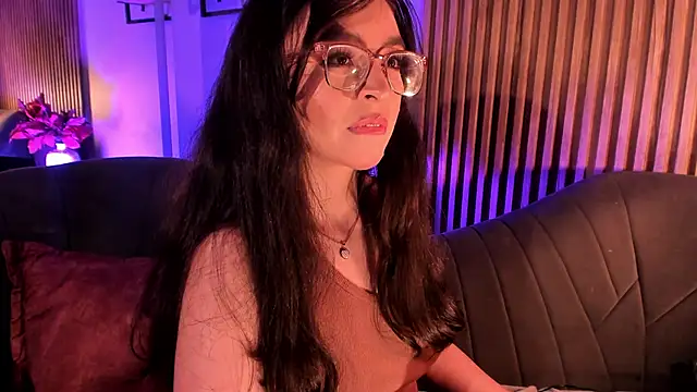 Snapshot of Eva_Macalliter chatting on 02-25-26, 04:00 Eva Macalliter online show from 02-25-26, 04:00