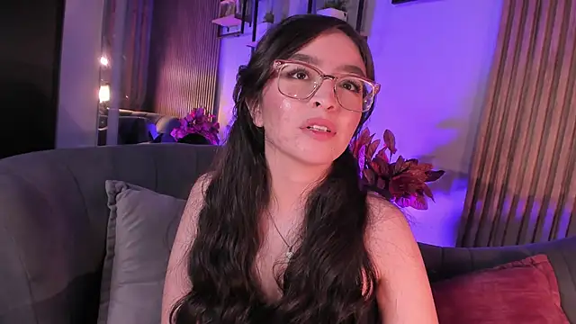 Snapshot of Eva_Macalliter chatting on 02-28-26, 04:08 Eva Macalliter online show from 02-28-26, 04:08