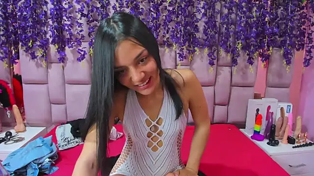 Snapshot of Bich_Anal_ chatting on 12-23-24, 04:28 Bich Anal online show from 12-23-24, 04:28