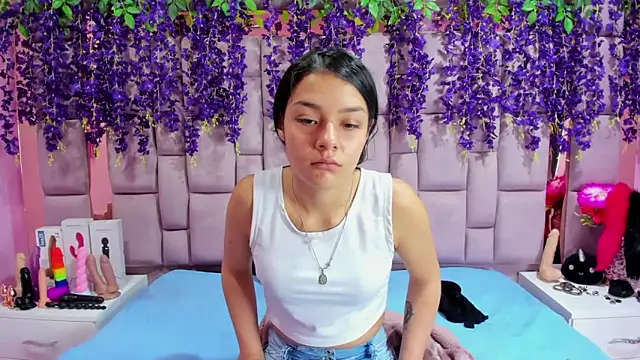 Snapshot of Bich_Anal_ chatting on 01-10-25, 01:09 Bich Anal online show from 01-10-25, 01:09
