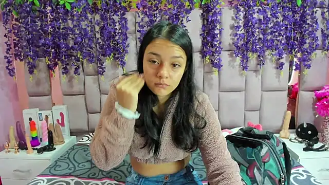Snapshot of Bich_Anal_ chatting on 01-17-25, 01:24 Bich Anal online show from 01-17-25, 01:24