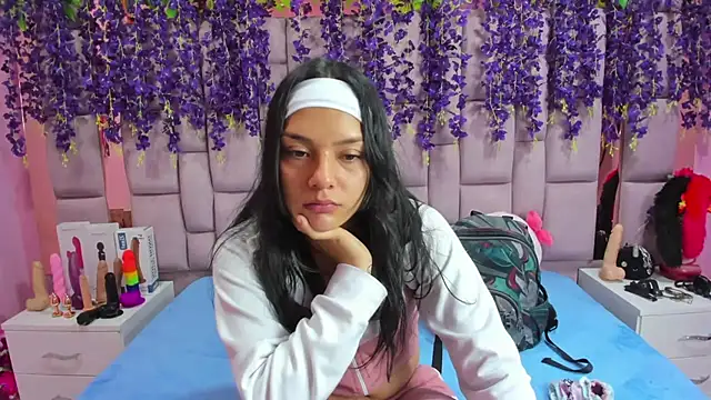 Snapshot of Bich_Anal_ chatting on 01-28-25, 01:38 Bich Anal online show from 01-28-25, 01:38