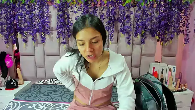 Snapshot of Bich_Anal_ chatting on 02-24-25, 01:31 Bich Anal online show from 02-24-25, 01:31