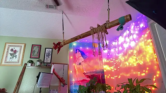 Linzy 19 online show from 03-16-26, 09:19