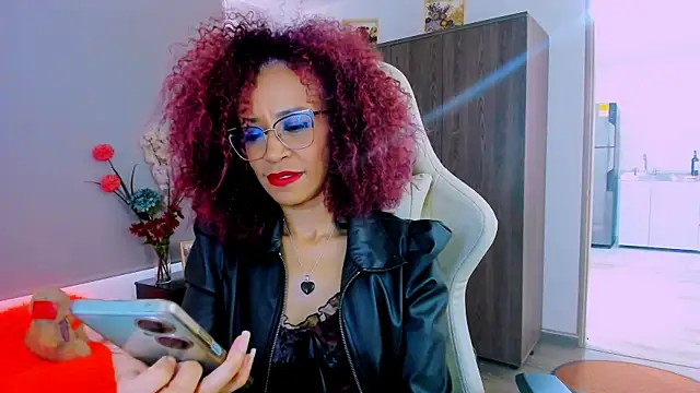 Snapshot of ScarlettMalbec chatting on 03-17-26, 08:23 ScarlettMalbec online show from 03-17-26, 08:23