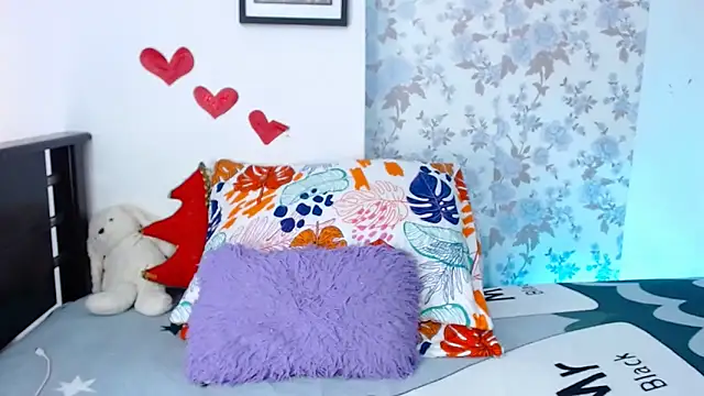 Snapshot of vanessa_cute1 chatting on 03-06-25, 10:15 vanessa cute1 online show from 03-06-25, 10:15