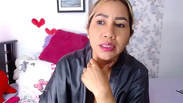 Snapshot of vanessa_cute1 chatting on 02-17-26, 05:08 vanessa cute1 online show from 02-17-26, 05:08