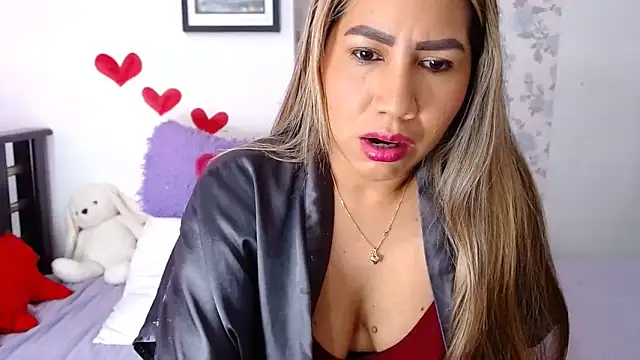 Snapshot of vanessa_cute1 chatting on 03-09-26, 04:44 vanessa cute1 online show from 03-09-26, 04:44