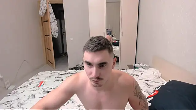 OliviaLukas online show from 12-12-24, 08:43