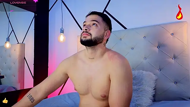 Snapshot of Andrew_Brown chatting on 02-11-26, 11:26 Andrew Brown online show from 02-11-26, 11:26