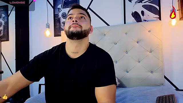 Snapshot of Andrew_Brown chatting on 03-11-26, 12:11 Andrew Brown online show from 03-11-26, 12:11