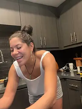 Snapshot of Bigbuttbrooklynn chatting on 01-17-25, 04:49 Bigbuttbrooklynn online show from 01-17-25, 04:49