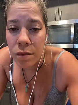 Snapshot of Bigbuttbrooklynn chatting on 01-21-25, 03:26 Bigbuttbrooklynn online show from 01-21-25, 03:26