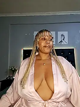 Snapshot of Toya_P chatting on 03-18-25, 08:48 Toya P online show from 03-18-25, 08:48