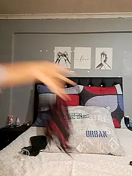 Snapshot of Toya_P chatting on 10-23-25, 12:04 Toya P online show from 10-23-25, 12:04