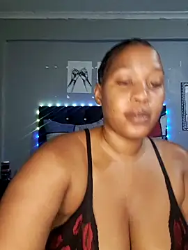 Snapshot of Toya_P chatting on 11-03-25, 12:50 Toya P online show from 11-03-25, 12:50