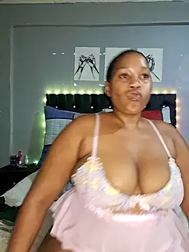 Snapshot of Toya_P chatting on 11-04-25, 07:46 Toya P online show from 11-04-25, 07:46