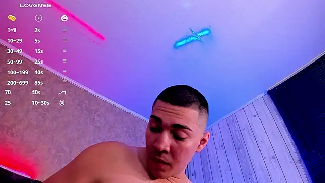 Snapshot of JUANDIAMONDS98 chatting on 02-23-25, 04:24 JUANDIAMONDS98 online show from 02-23-25, 04:24