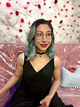 Snapshot of SkarletJhonson_ chatting on 09-27-25, 07:24 SkarletJhonson online show from 09-27-25, 07:24