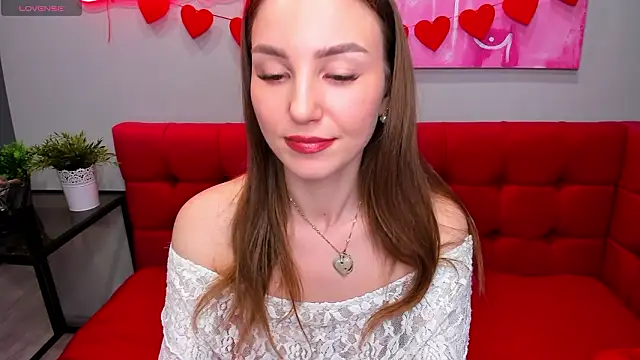 Snapshot of Inna_Lovely chatting on 03-15-26, 01:33 Inna Lovely online show from 03-15-26, 01:33