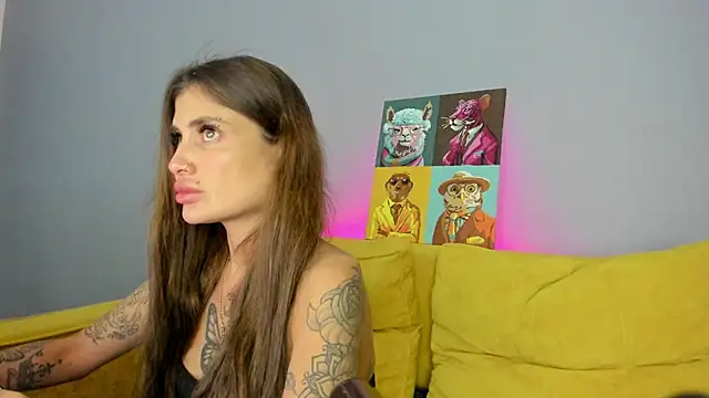 Snapshot of Patricia_Cox chatting on 01-25-25, 09:35 Patricia Cox online show from 01-25-25, 09:35