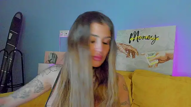 Snapshot of Patricia_Cox chatting on 10-24-25, 08:16 Patricia Cox online show from 10-24-25, 08:16