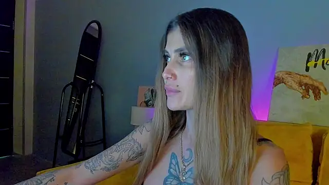 Snapshot of Patricia_Cox chatting on 10-25-25, 08:14 Patricia Cox online show from 10-25-25, 08:14