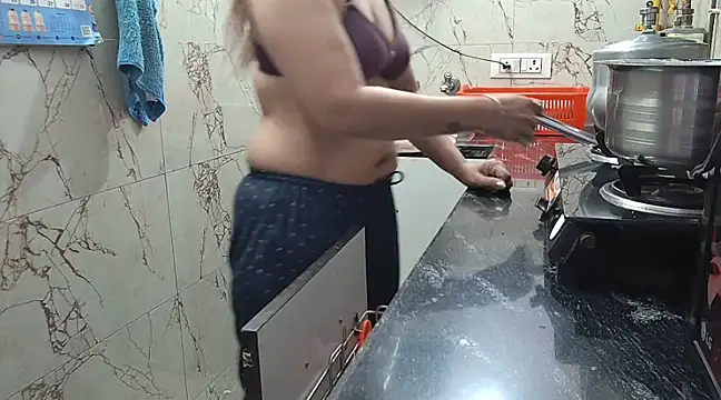 bhabhisexxy 880 online show from 03-11-25, 03:16