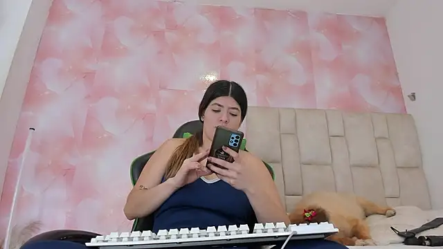 Snapshot of aida_rose_ chatting on 03-12-26, 10:38 aida rose online show from 03-12-26, 10:38