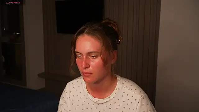 Snapshot of HarleyDeess chatting on 03-20-26, 02:05 HarleyDeess online show from 03-20-26, 02:05