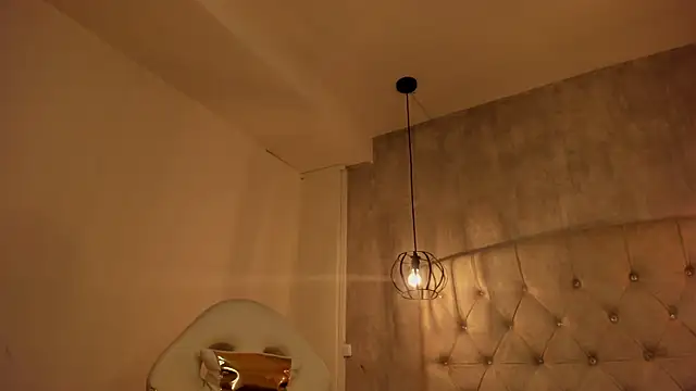 Snapshot of Alice_Laurentt chatting on 02-15-25, 09:16 Alice Laurentt online show from 02-15-25, 09:16